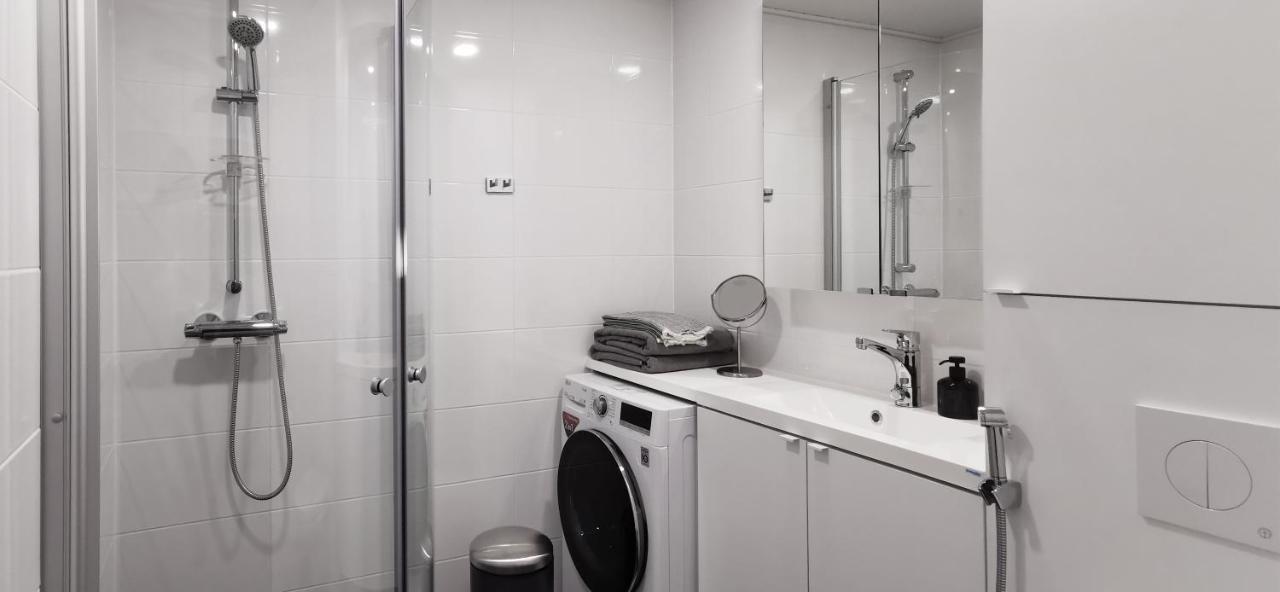 New And Cozy Apartment In The Centrum Of Oulu Bagian luar foto
